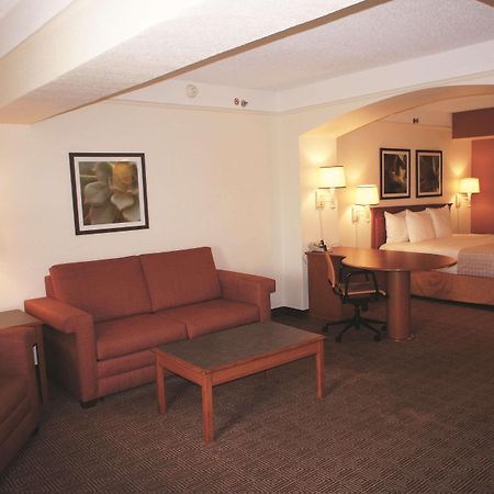 La Quinta Inn By Wyndham Austin Capitol / Downtown מראה חיצוני תמונה