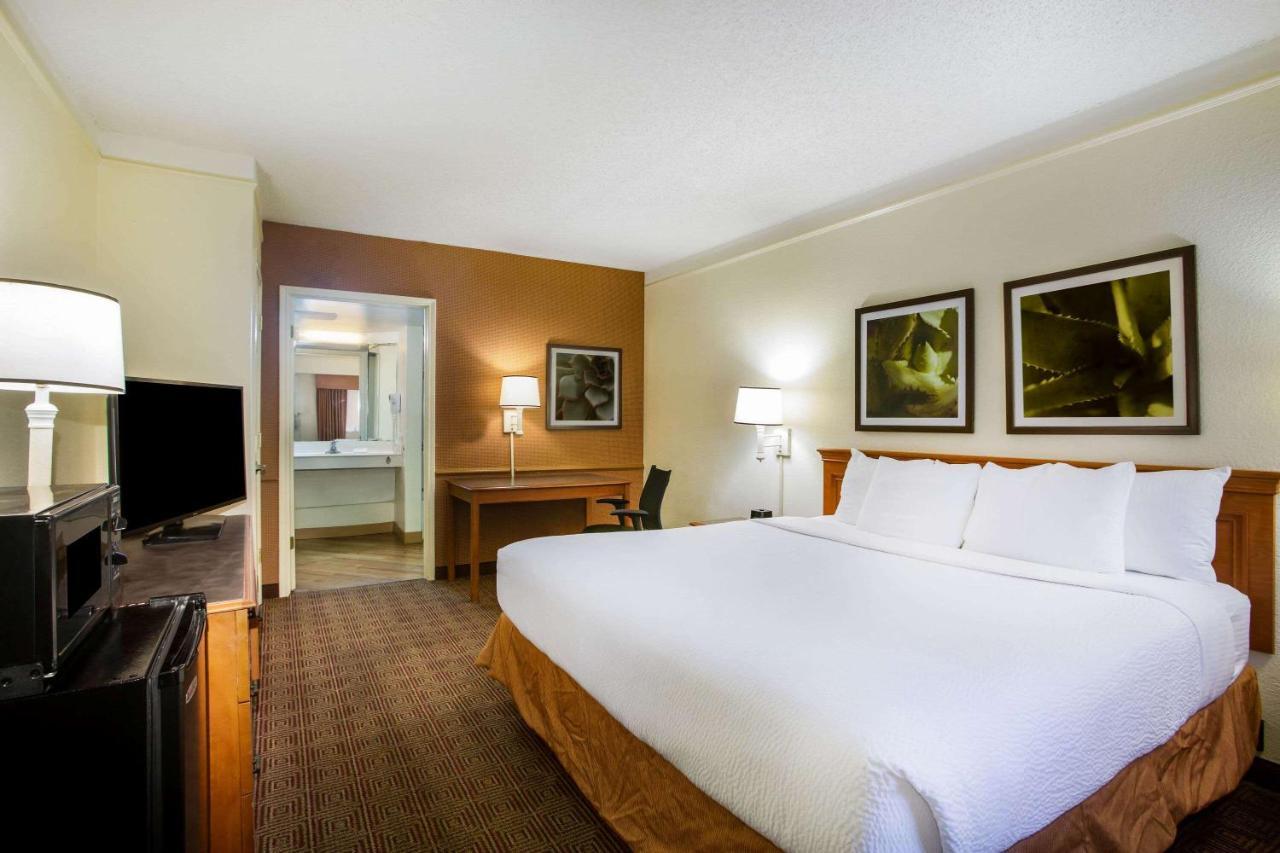 La Quinta Inn By Wyndham Austin Capitol / Downtown מראה חיצוני תמונה